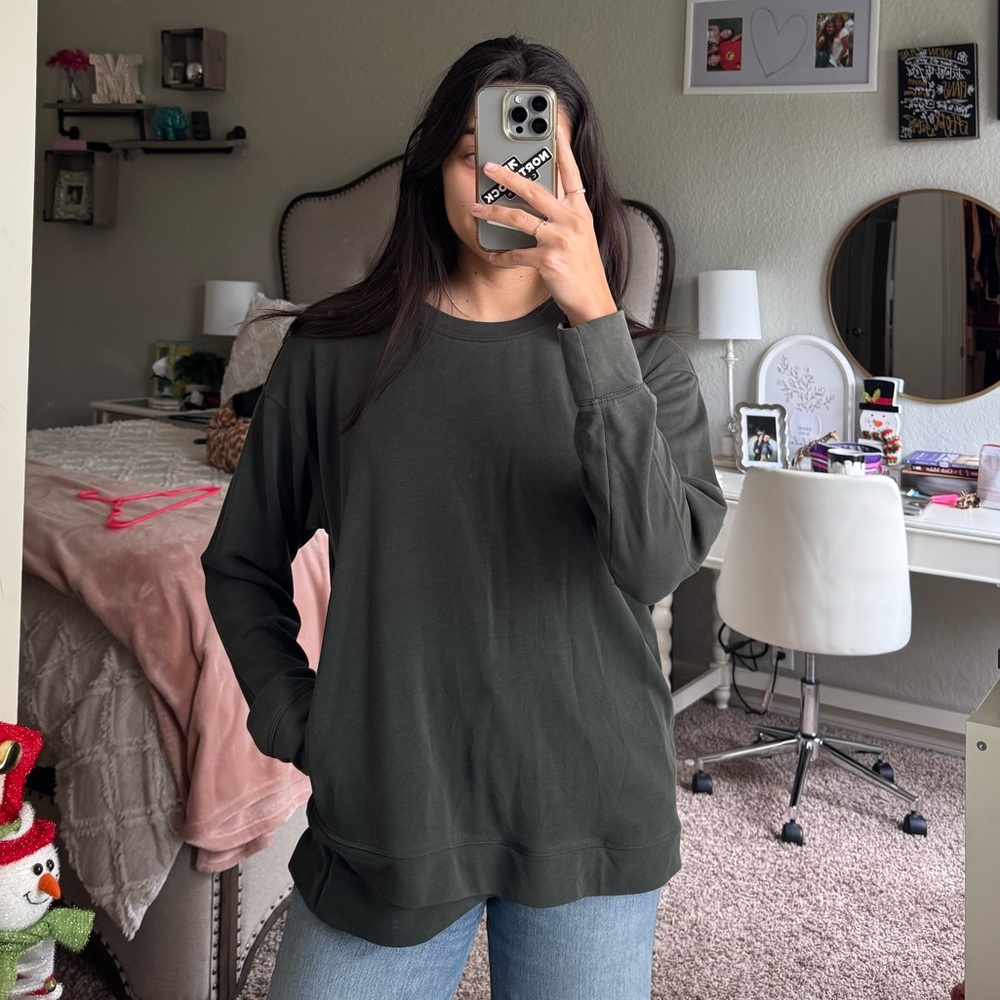 Women's Black Crew Neck Sweater